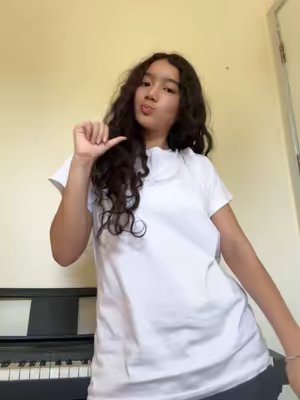 TikTok post by @leticiajosephh for Hanasui. Caption reads: [...] pas sekolah, sekarang aku rutin pakai....