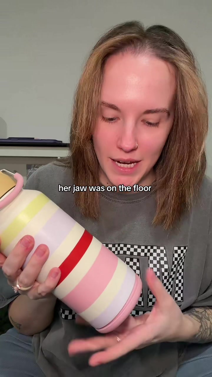 TikTok post by @cour10y_2.0 for BOTTLE BOTTLE. Caption reads: [...] new emotional support water bottle ✨....