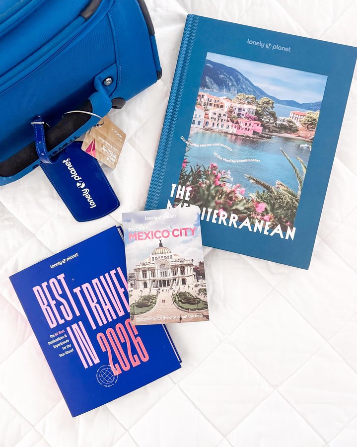 Instagram post by @amy_alwaysreading for Lonely Planet. Caption reads: [...] to my friends @sabrina_dax_pr and....