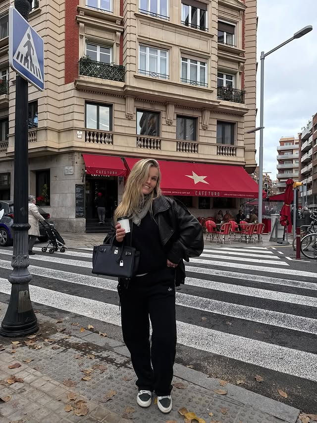 Instagram post by @mikkykiemeney for Alo Yoga. Caption reads: the last days before christmas 🩶 @alo *ad.