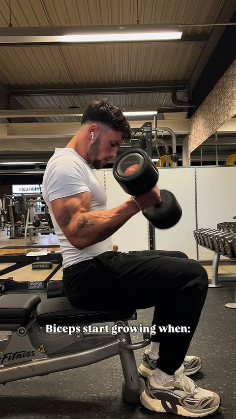 Instagram post by @devin.hakan for OACE. Caption reads: S-TIER biceps exercise!! Anzeige | @oace_sports:....