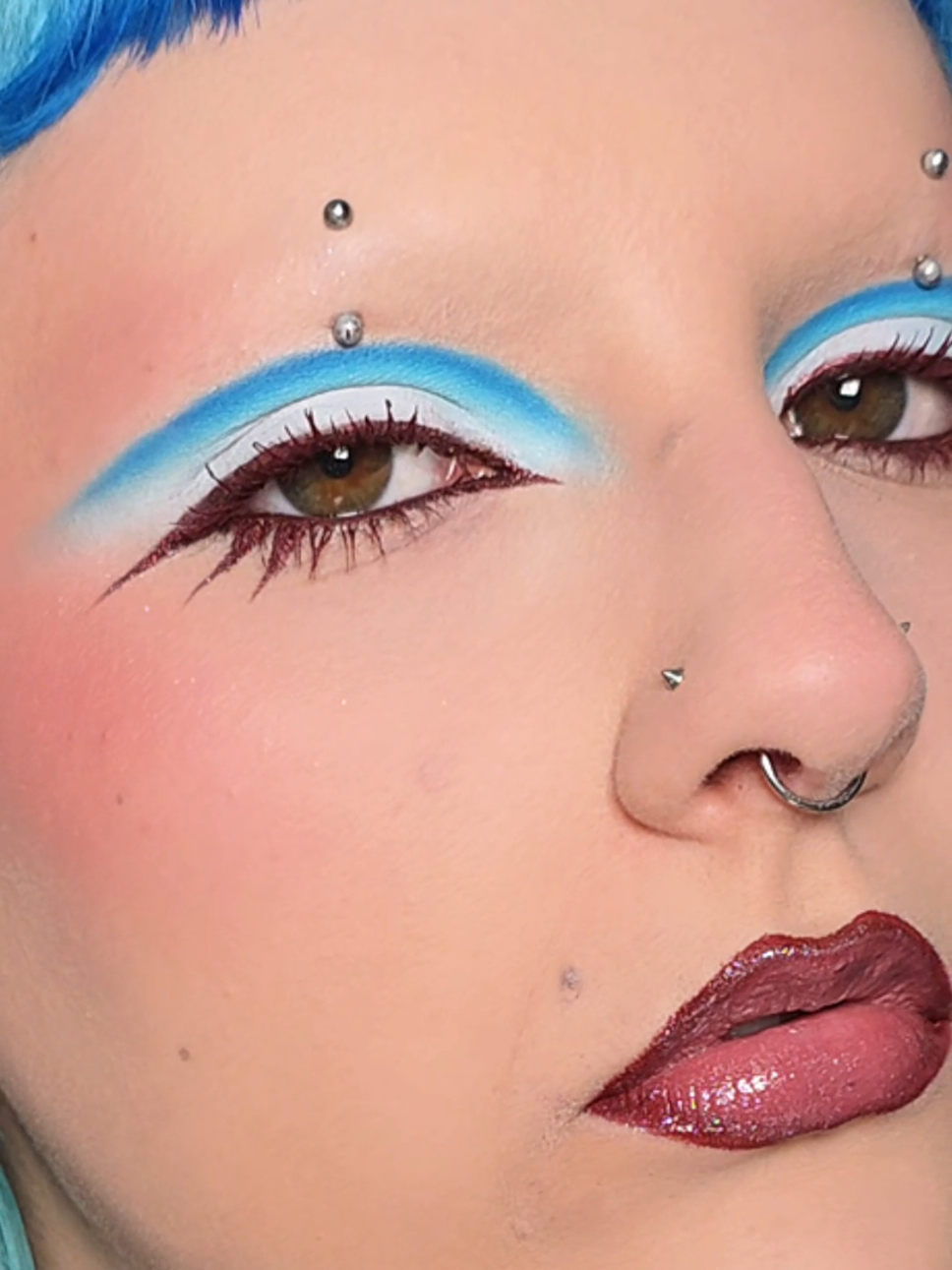TikTok post by @nonaa_mua for Rephr. Caption reads: [...] favorite type of makeup shapes 💙 Using:....