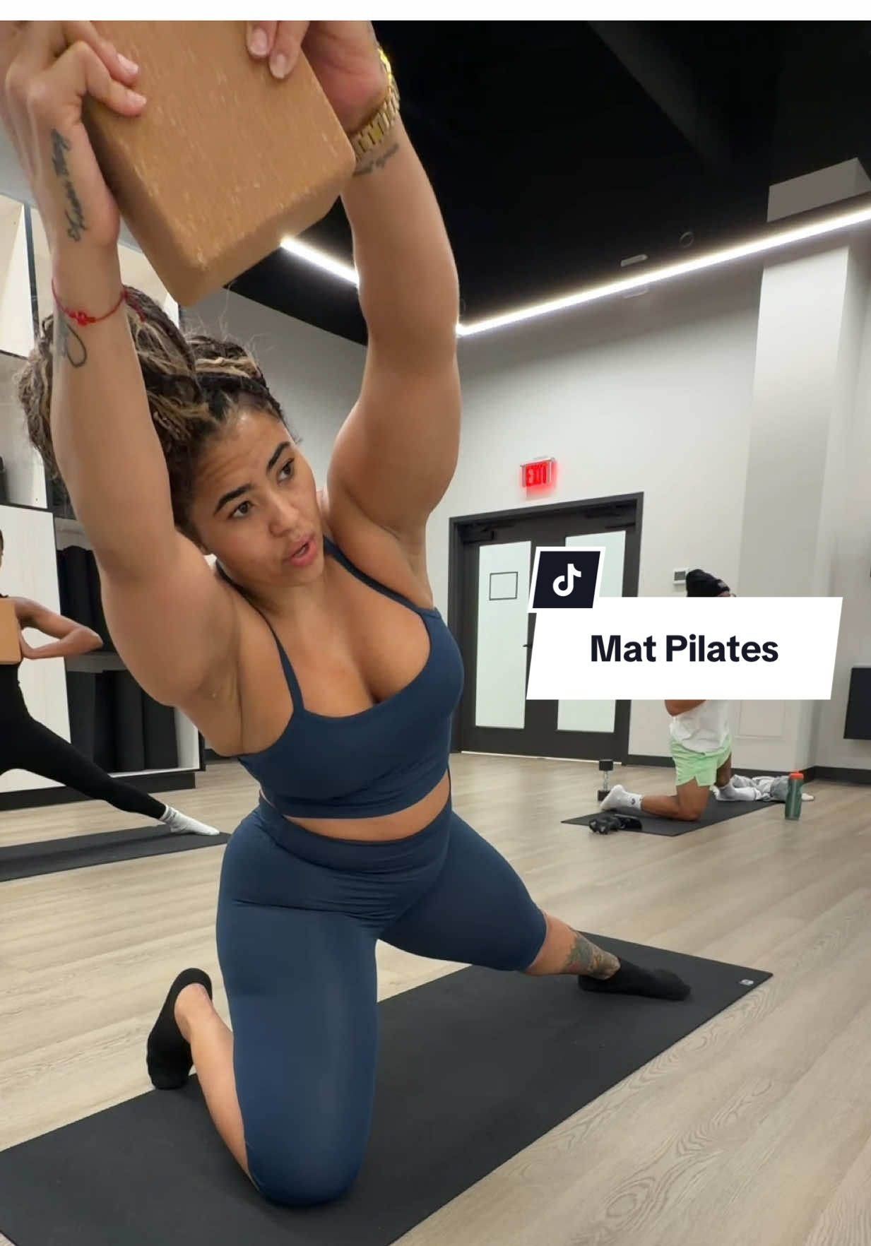 TikTok post by @stephsblessedd for Women's Best. Caption reads: [...] 🤍 @Carbon Performance #matpilates....