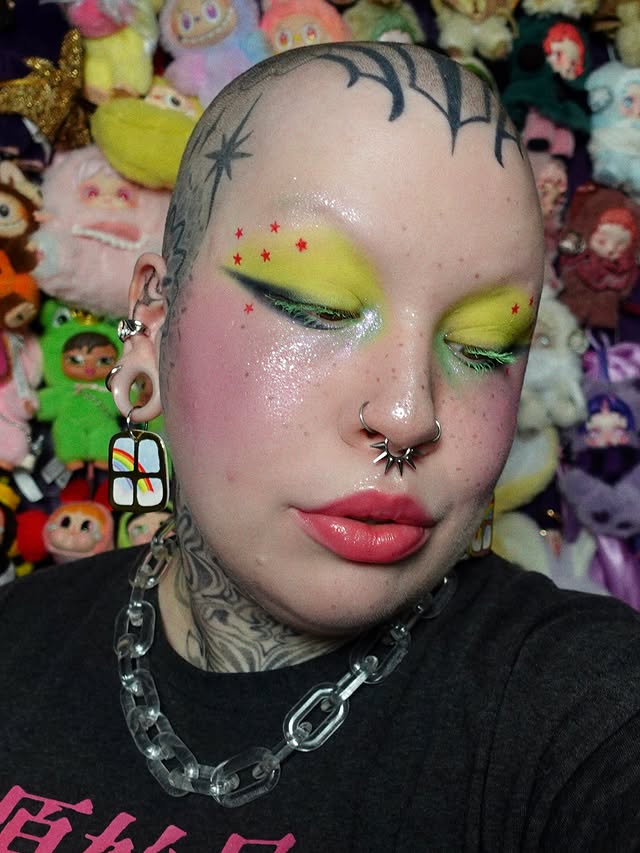 Instagram post by @s.andromedae for About-face Beauty. Caption reads: [...] - “SANDROMEDAE” * = PR ⭐️ @aboutfacebeauty....