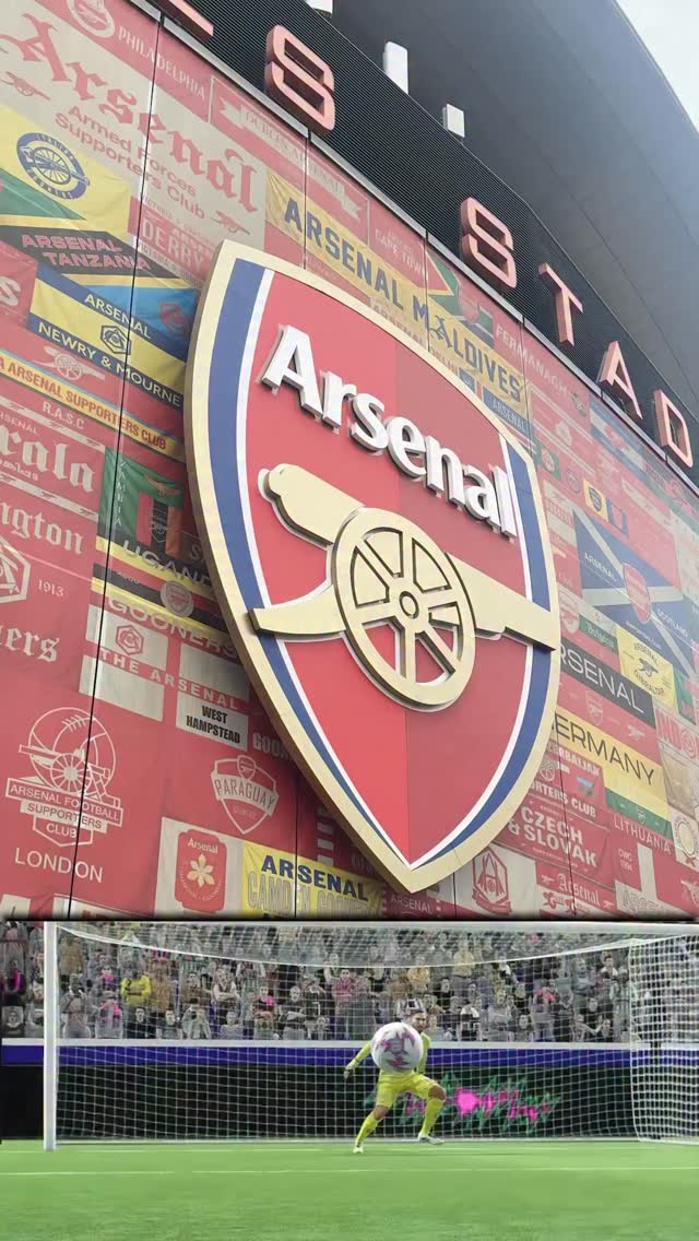 Instagram post by @fpl_harry for eFootball. Caption reads: Arsenal vs West Ham with TRIPLE ARSENAL 😮 🔴....