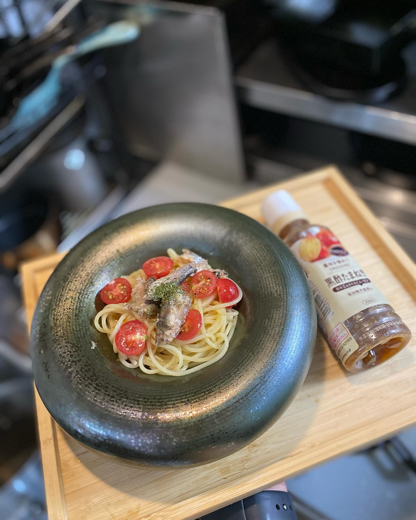 Instagram post by @jiun2001 for Bulldog Sauce. Caption reads: シングルファーザーのおうちごはん🏠
■冷製パスタ✨
暑〜い日でも食べたくなる冷製パスタがブルドック....