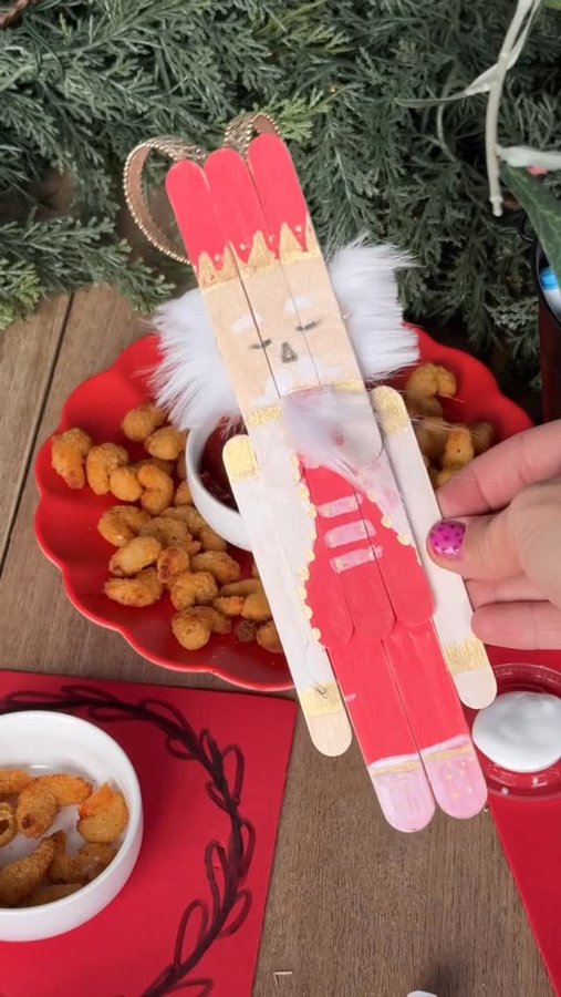 Instagram post by @rebekahmarsden for Gorton's. Caption reads: KIDS HOLIDAY CRAFT 📝 🥹💕 this easy craft hands....