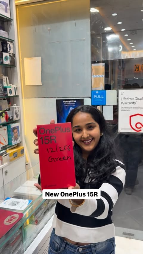 Instagram post by @maggiesaucepan for OnePlus. Caption reads: [...] got my hands on the OnePlus 15R at 📍Looks....