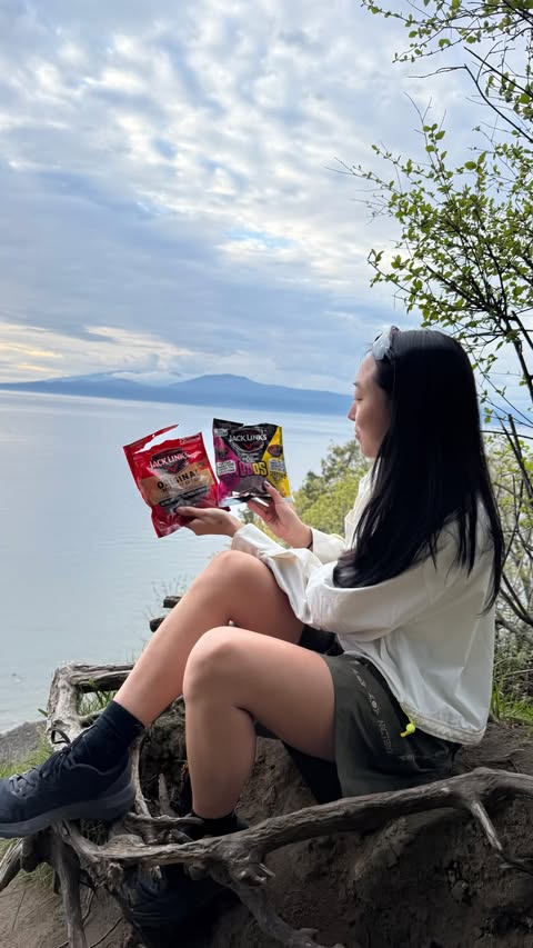 Instagram post by @dawnnpark for Jack Link's. Caption reads: [...] heading outdoors, I love picking up....