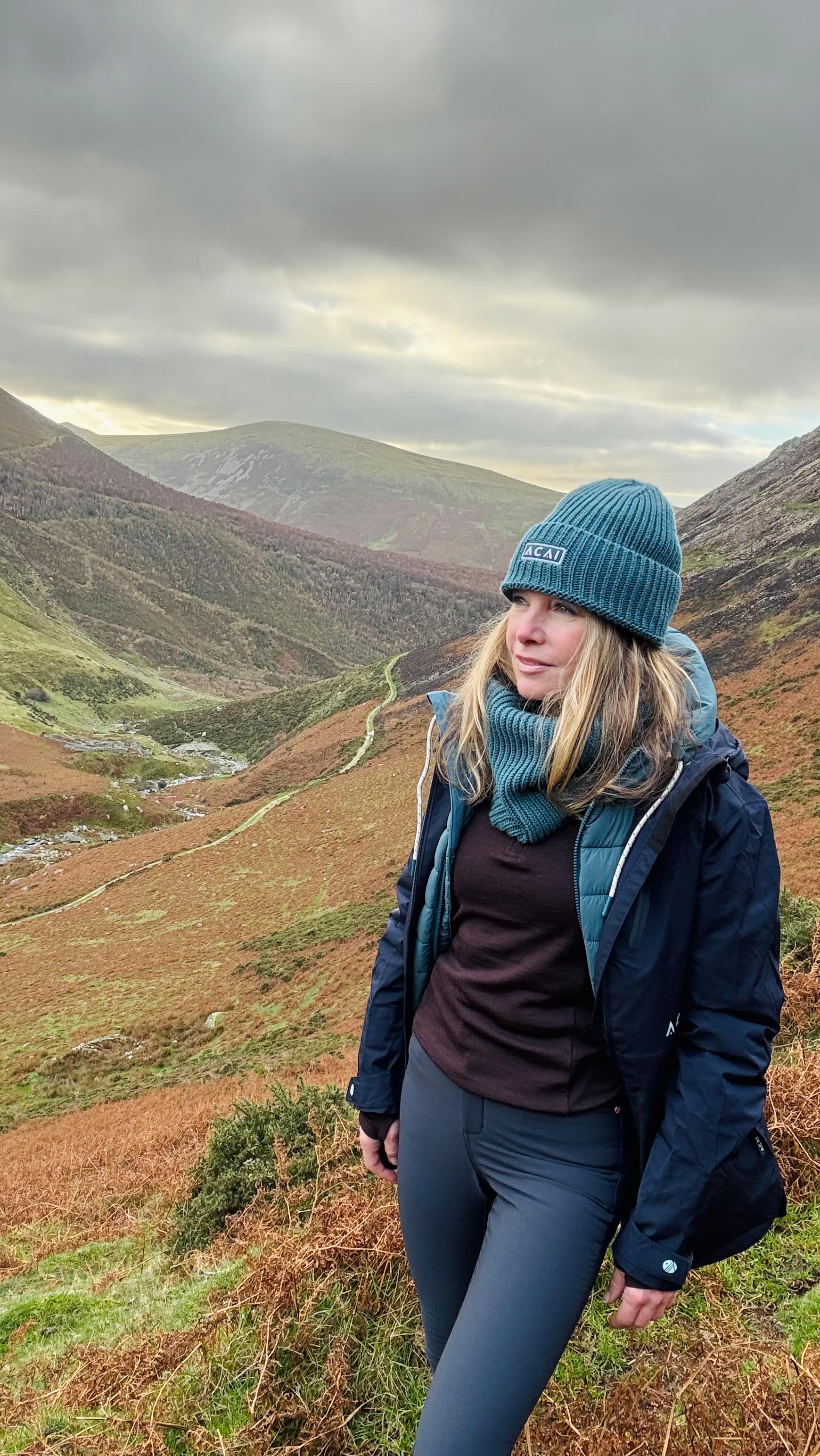 Instagram post by @lisathetinyadventuress for ACAI Outdoorwear. Caption reads: We’ll soon be heading into winter and I’m so ready....