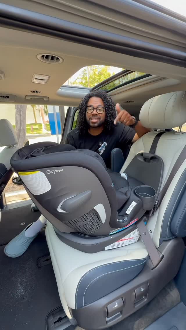 Instagram post by @forrest.auto.reviews.official for CYBEX. Caption reads: The swivel feature is ultra clutch. What do you....