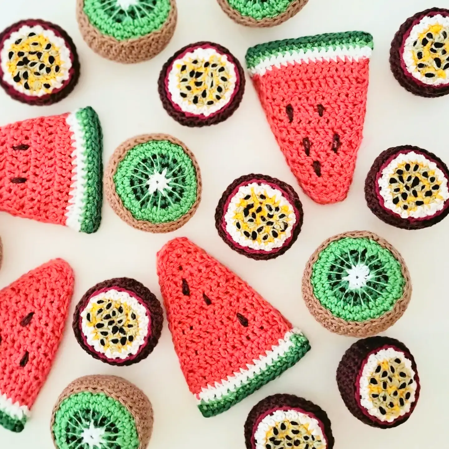 Instagram post by @virkase for Hobbii. Caption reads: Fresh exotic fruit pattern @hobbii_yarn in German....