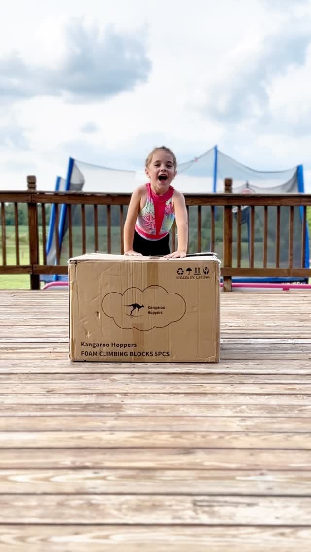 Instagram post by @gymnast.larah for Kangaroo Hoppers. Caption reads: [...] with this colorful set from....