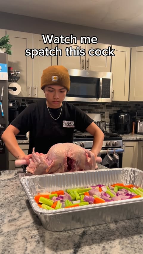 Instagram post by @chiefredfoxx for Vantrue. Caption reads: [...] code “CRF10” for 10% off your order!....