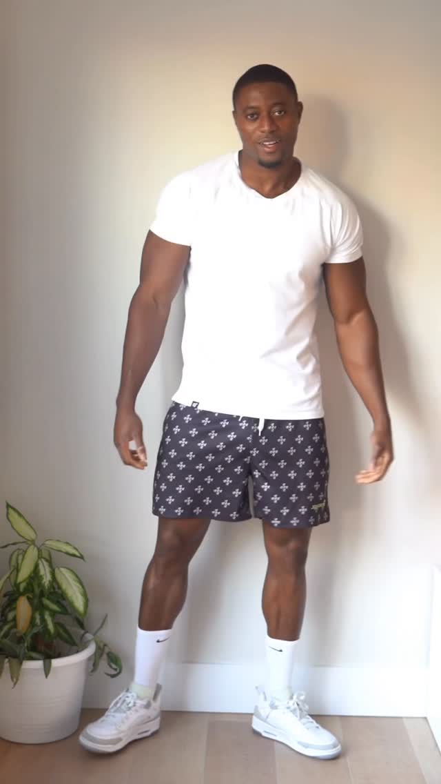 Instagram post by @vassia_fit for Jed North. Caption reads: Get ready with me for my chest and triceps workout....