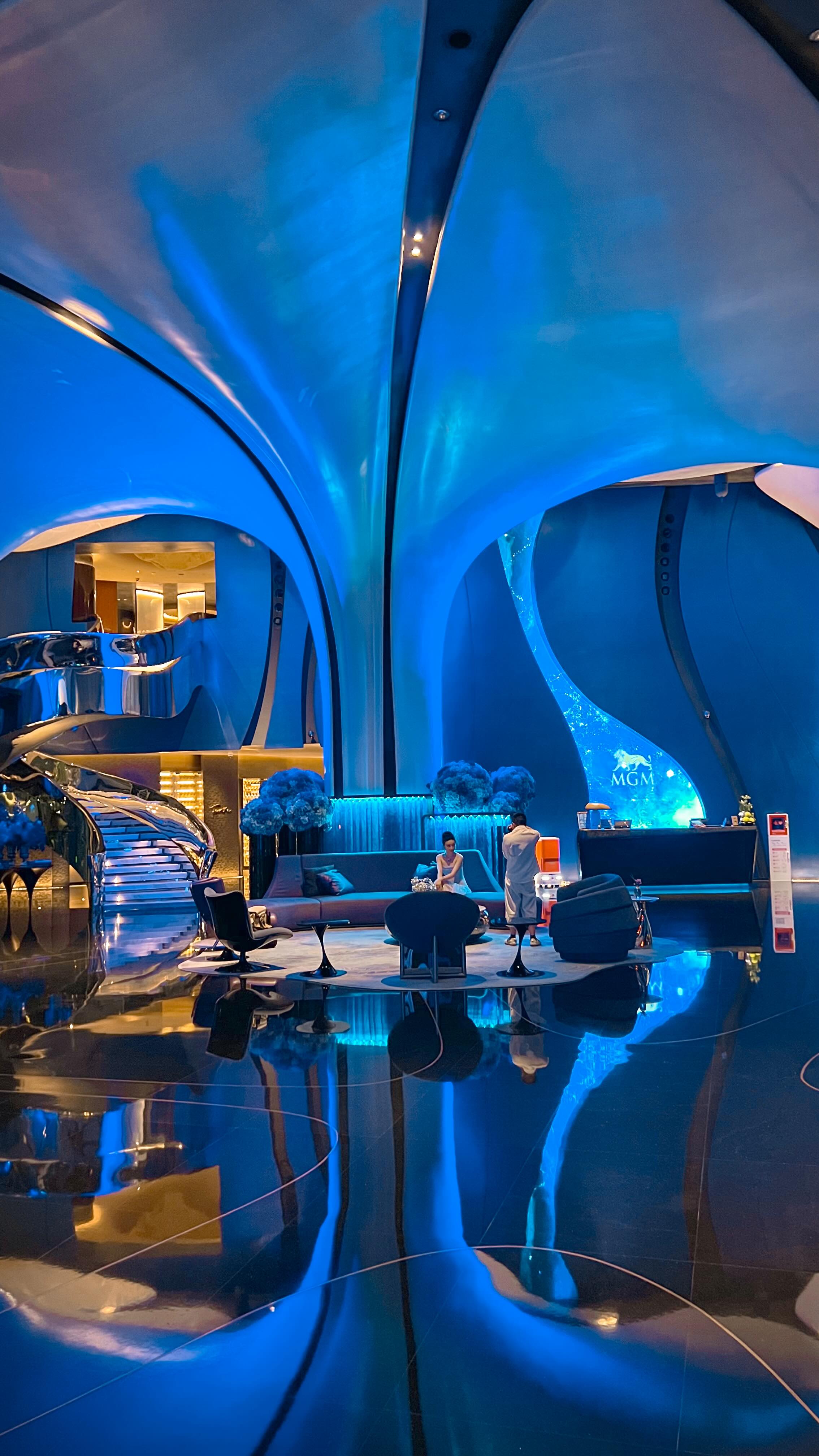 Instagram post by @rafaavedra for Tripadvisor. Caption reads: One of the most amazing hotels in #Shenzhen!....