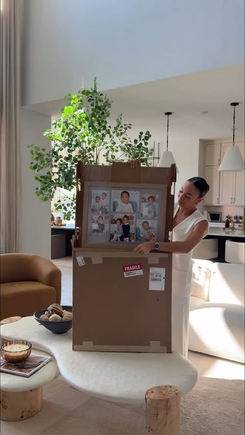 Instagram post by @greeneyesgoldsoul for Shutterfly. Caption reads: [...] holidays even more special and with....