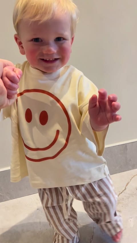 Instagram post by @katrinaemilyx for MiniOlie. Caption reads: [...] bringing the fits AND the energy 🕺....