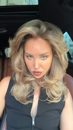 Instagram post by @sabinasarkka for Mockberg. Caption reads: [...] to date look in my car💄💍 Day look:....