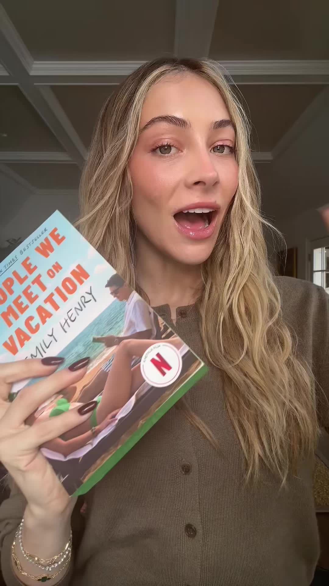 TikTok post by @hannahchody for FabFitFun. Caption reads: [...] out on @Netflix and to celebrate, @FabFitFun....
