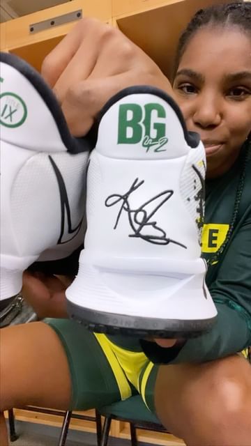 Instagram post by @nograyareas21 for Parity. Caption reads: [...] TitleIX! 💁🏾‍♀️🎉⛹🏾‍♀️💪🏾

#paritynow
....