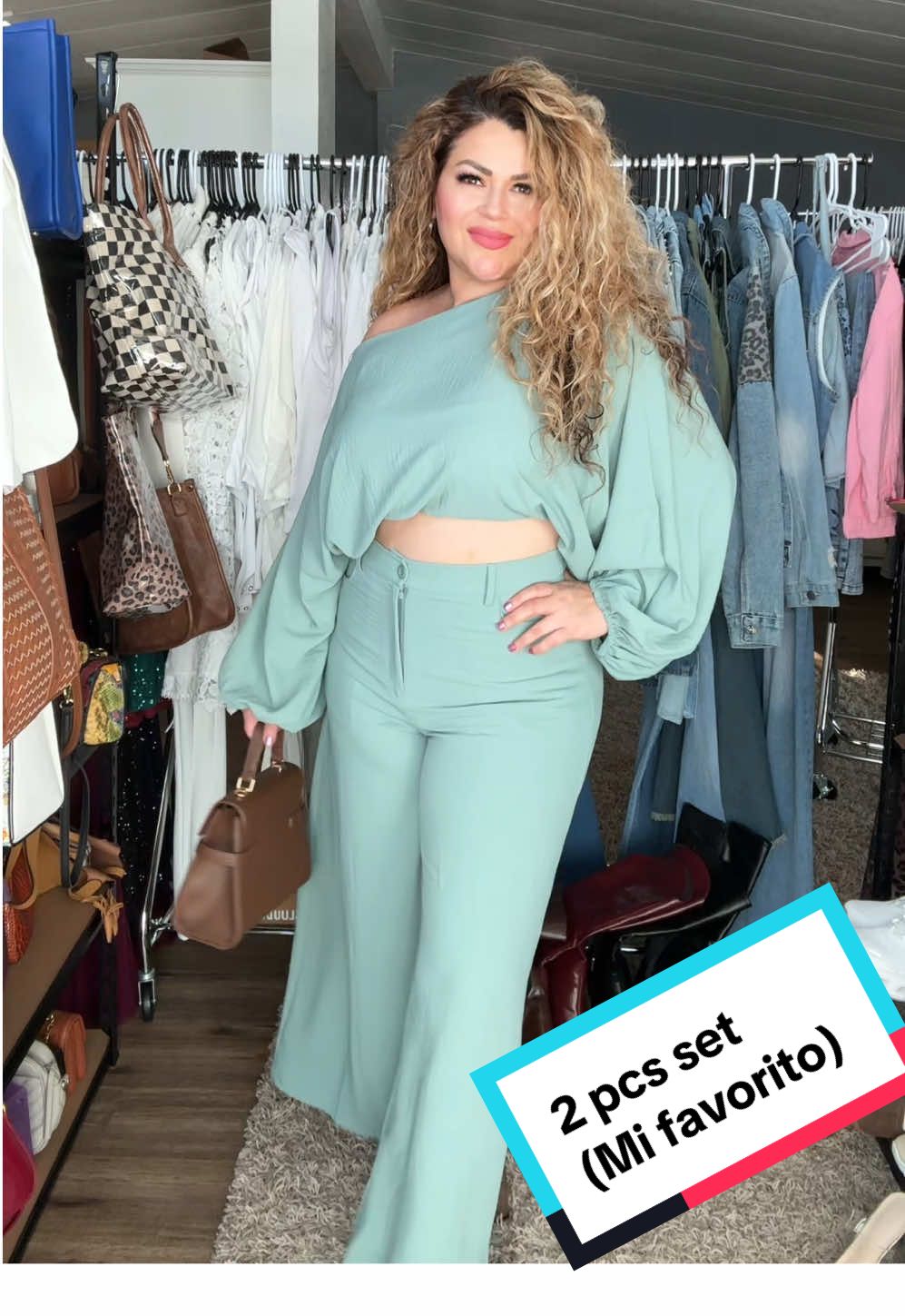 TikTok post by @marinafierro1 for ChicMe. Caption reads: [...] #palazzooutfit #twopieceset #fypシ゚viral....