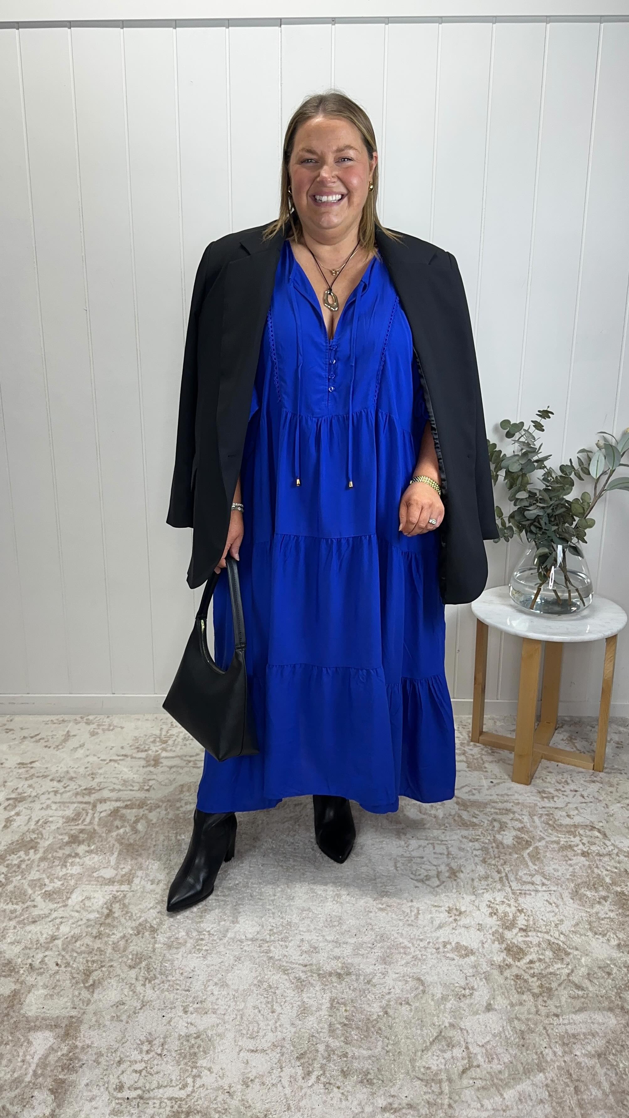 Instagram post by @melissajadestyle for Salty Crush. Caption reads: What’s your favourite colour?

Cobalt blue has....