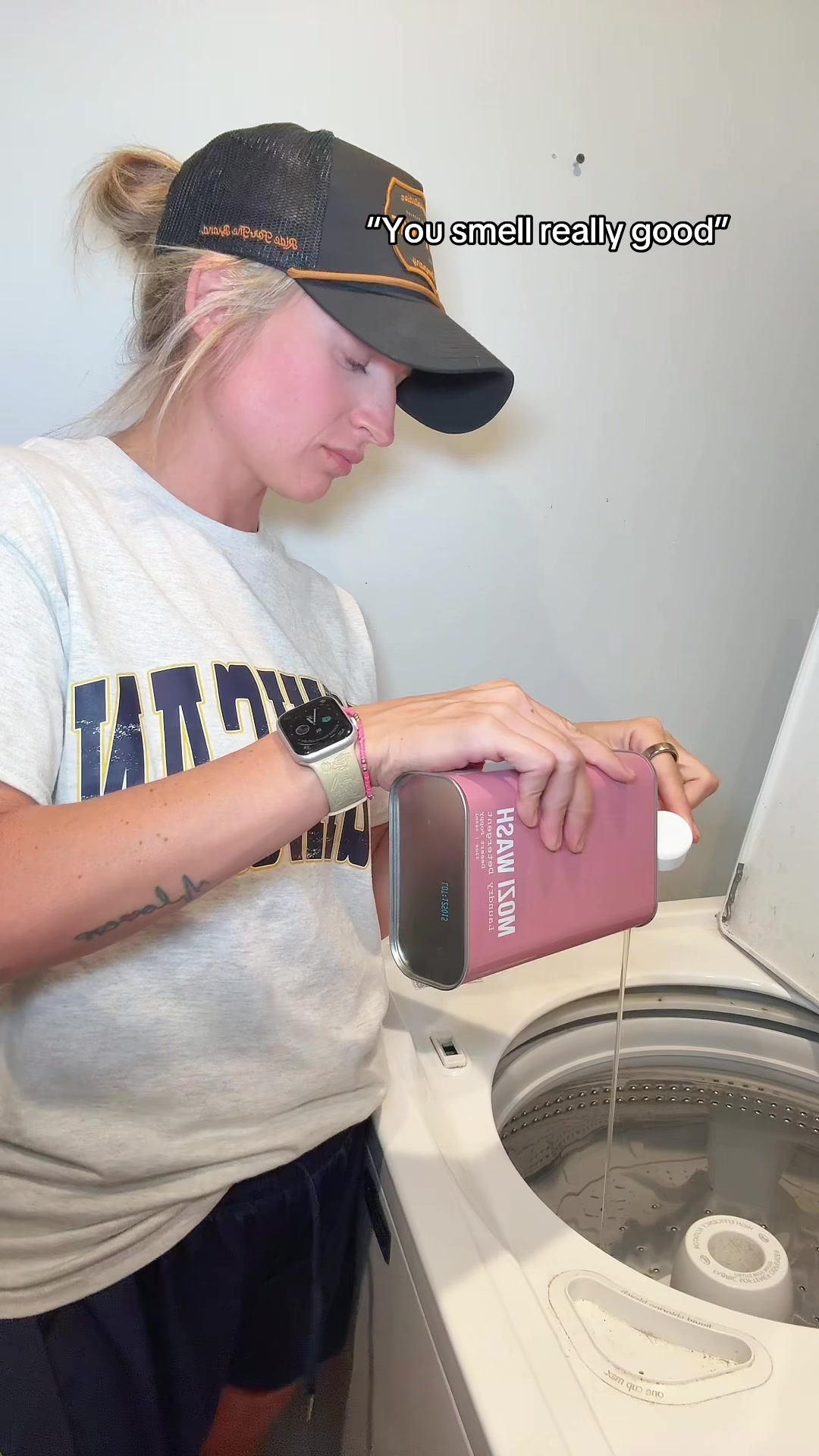 TikTok post by @cambriareau for Mozi Wash. Caption reads: @Mozi Wash this makes our laundry smell so dang....