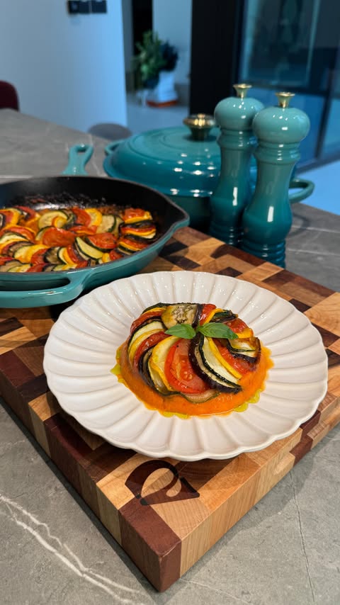 Instagram post by @notorious_foodie for Le Creuset. Caption reads: Home Cooking Sessions with @lecreuset :....