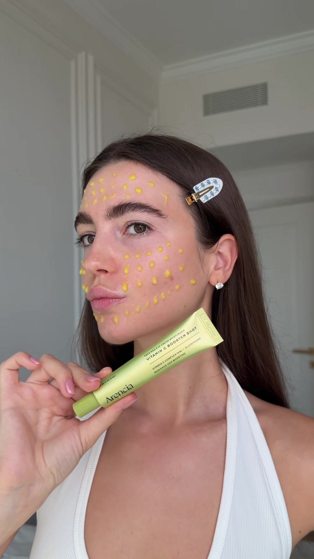 TikTok post by @tanyasv_ for arencia. Caption reads: Less dark spots & under-eye darkness ✨🤍 @Arencia....