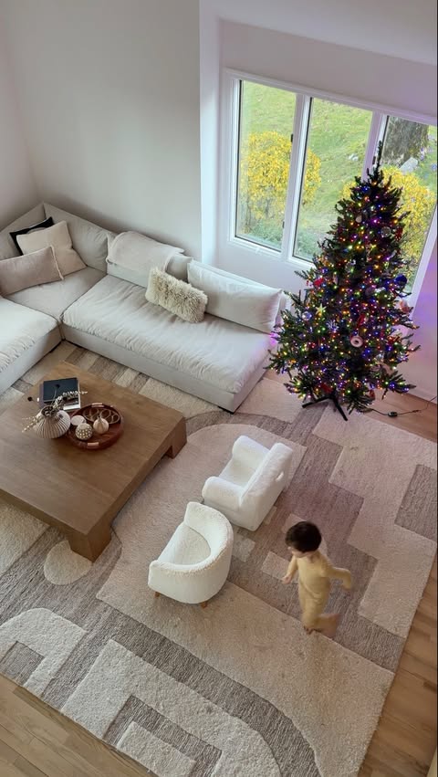 Instagram post by @luciebfink for Hearth Display. Caption reads: Comment HEARTH below and I’ll send you the link to....