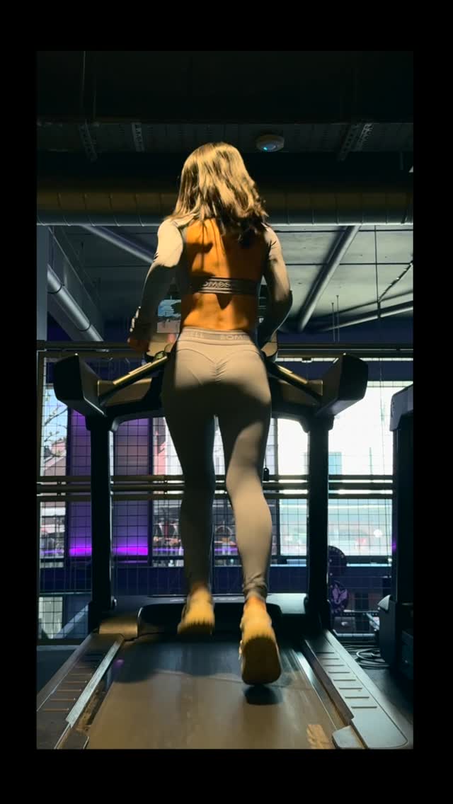 Instagram post by @abigailspenserhu for BOMBSHELL SPORTSWEAR. Caption reads: @bombshellsportswear Unleash your inner bombshell....