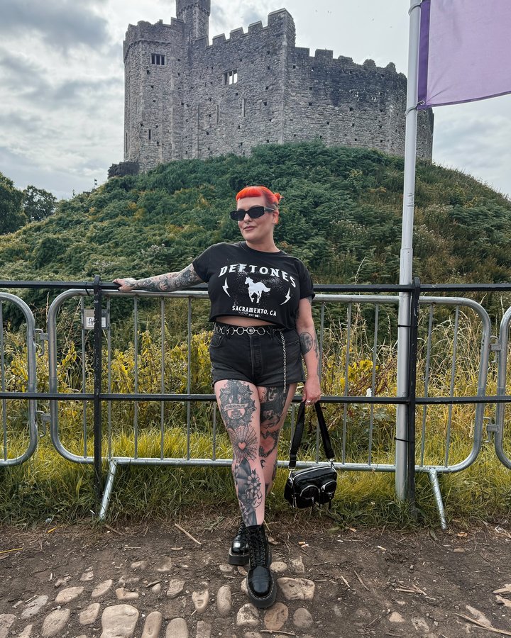 Instagram post by @msmancey_ for Damaged Society. Caption reads: Rock the castle 🤘🏻

*Tee gifted....