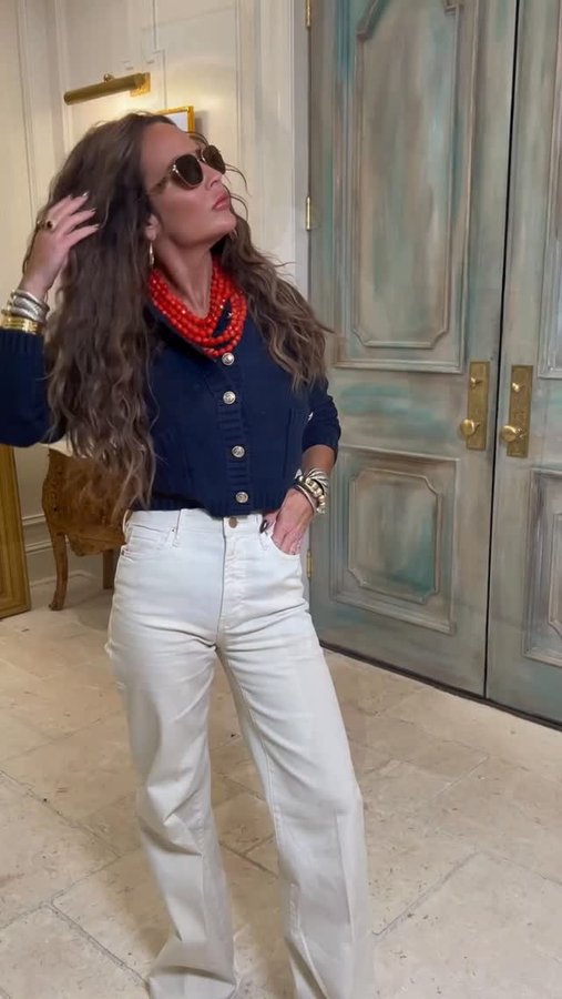 Instagram post by @airicapuckettstyle for The Willow Tree. Caption reads: You know what never goes out of style?....