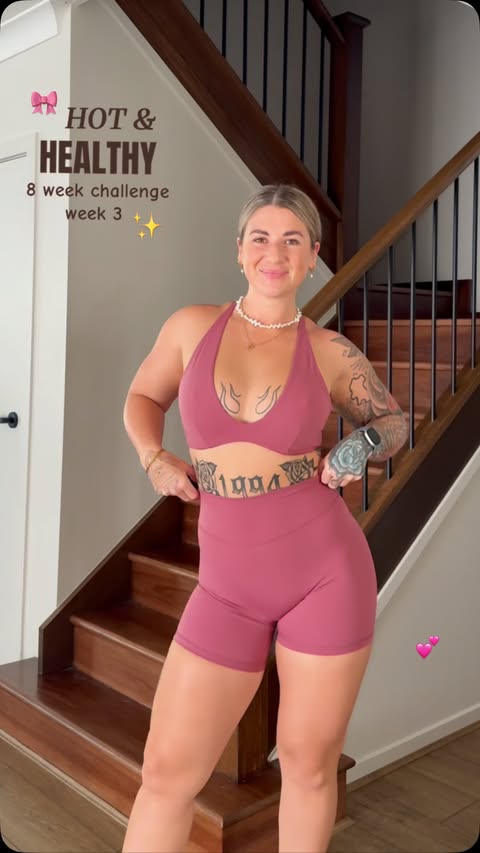 Instagram post by @_elliewilsonfitness__ for Muscle Nation. Caption reads: [...] right now 🫶🏼 🎀Wearing new @musclenation....