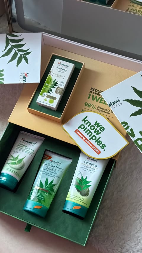 Instagram post by @eyecalltheshots for Himalaya Wellness. Caption reads: [...] Purifying Neem face wash 💚....