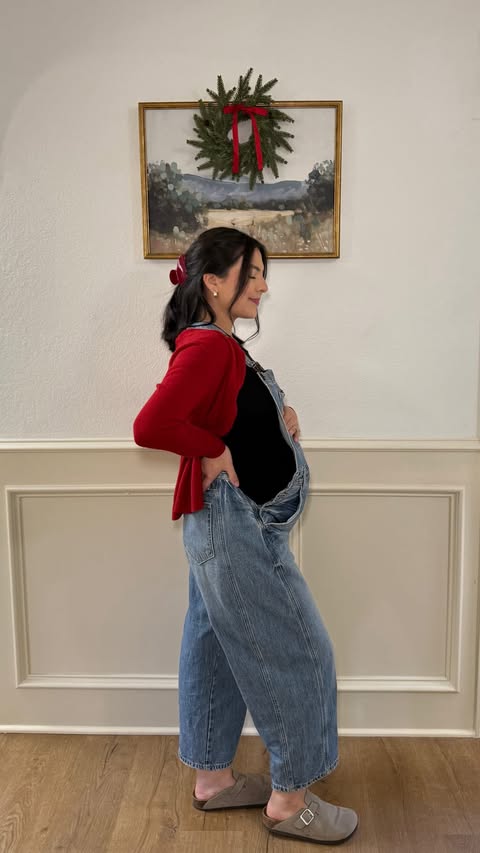 Instagram post by @elizabethmarievilla for PinkBlush Maternity. Caption reads: [...] extra special and made easy with....