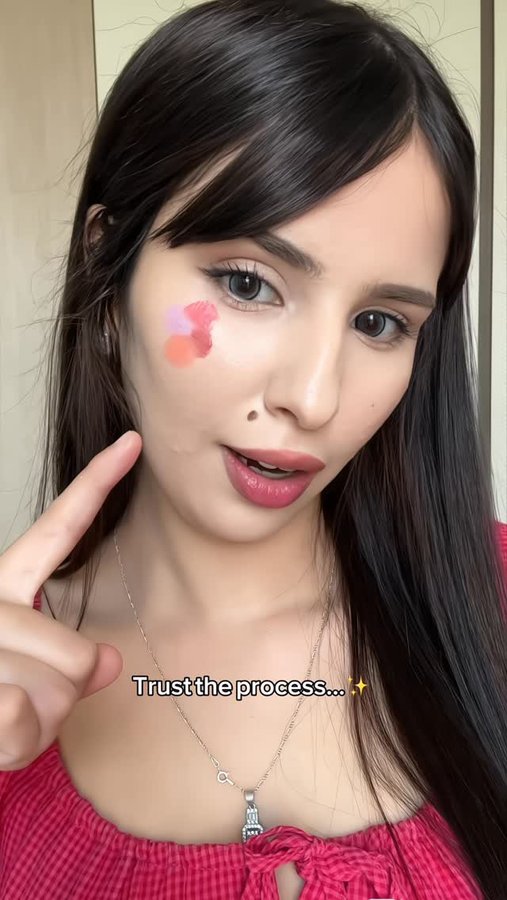 Instagram post by @salma_onr123 for DearDahlia. Caption reads: ✨ Discover how to apply blush the right way to get....