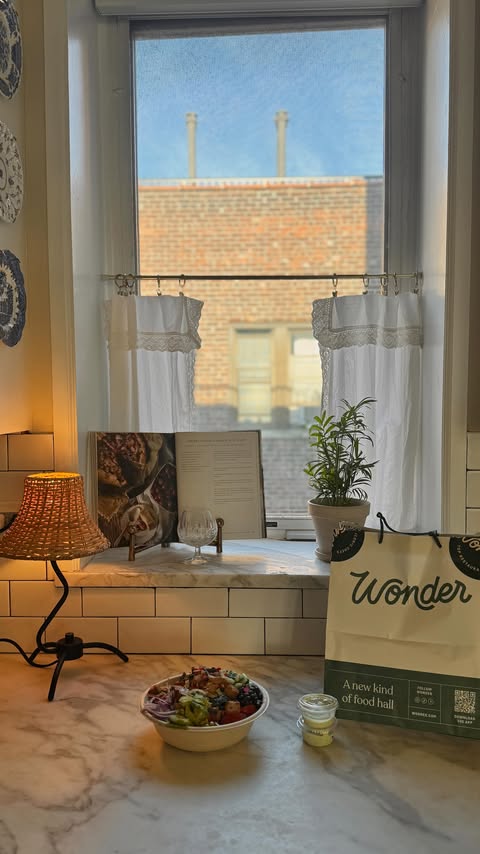 Instagram post by an influencer for Wonder. Caption reads: #ad #WonderPartner Make the most of the [...].