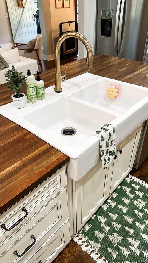 Instagram post by @amy.darley for Genexa. Caption reads: #ad Cold and flu season is here! Today I’m....