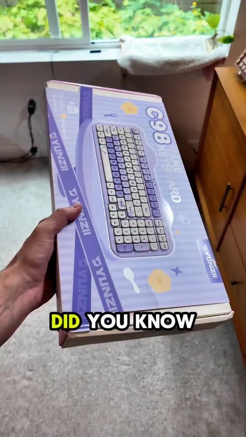 Instagram post by @hipyotech for Yunzii. Caption reads: This CAT keyboard sounds like HEAVEN. 😻....