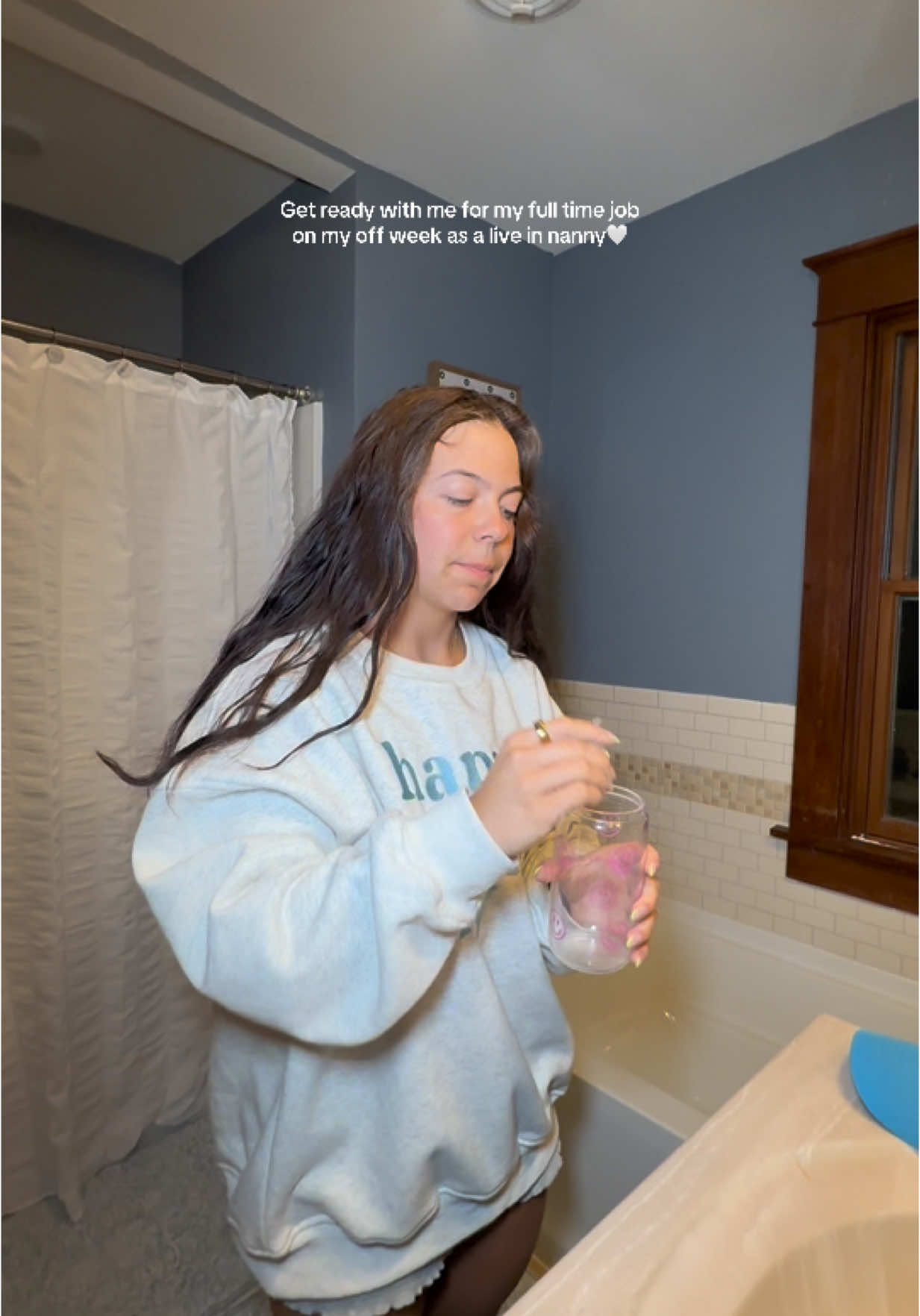 TikTok post by @alli.aliviaaa for ILIA Beauty. Caption reads: [...] @Good Molecules @ILIA Beauty @Skylar Clean....