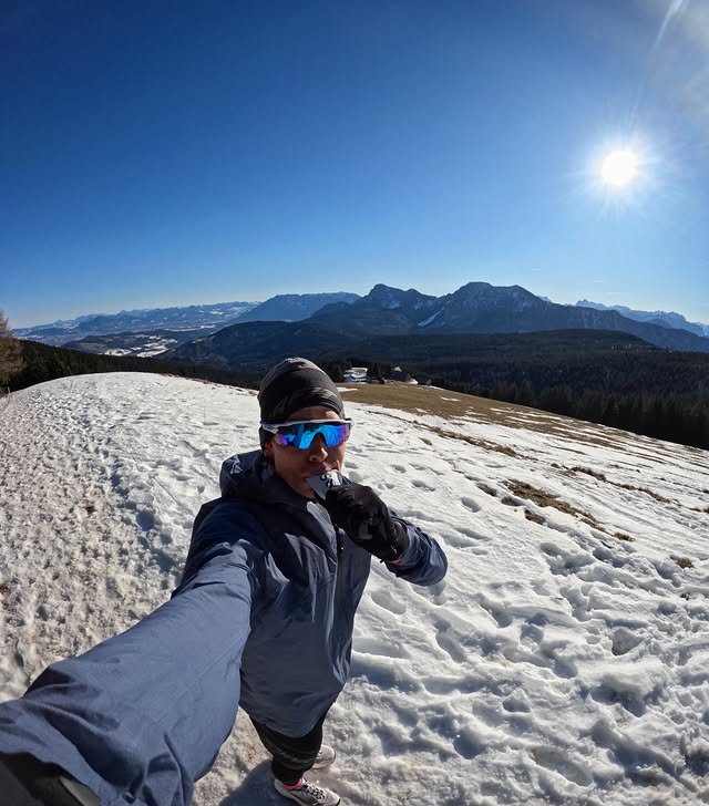 Instagram post by @hannesnamberger for Suunto. Caption reads: [...] • • • @dynafit @shokz_dach @suunto....