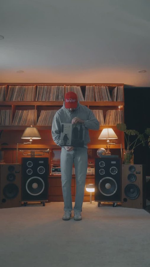 Instagram post by @vinyl_nights_ for Interscope Records. Caption reads: Collaborating with @interscope , let’s spin Brand....