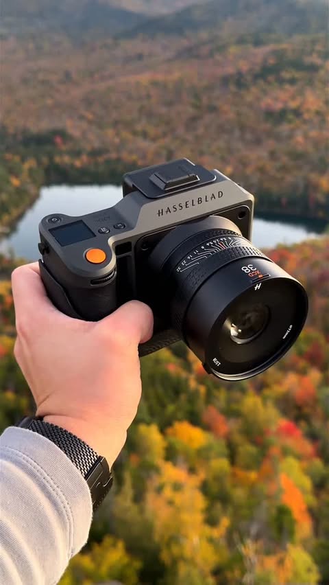 Instagram post by @kylersteele for Hasselblad. Caption reads: 16-Bit Color on Hasselblad X2D II

281 trillion....