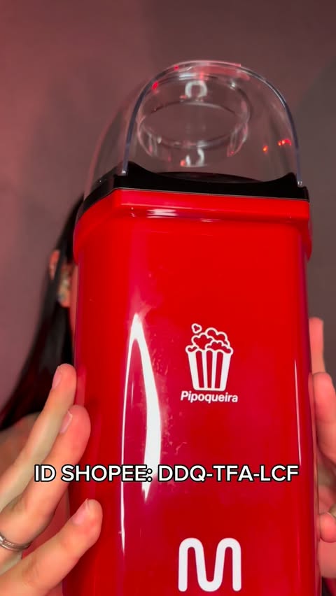 Instagram post by @biarazutasmr for Shopee. Caption reads: Pipoqueira linda da @shopee_br #acheinashopee....