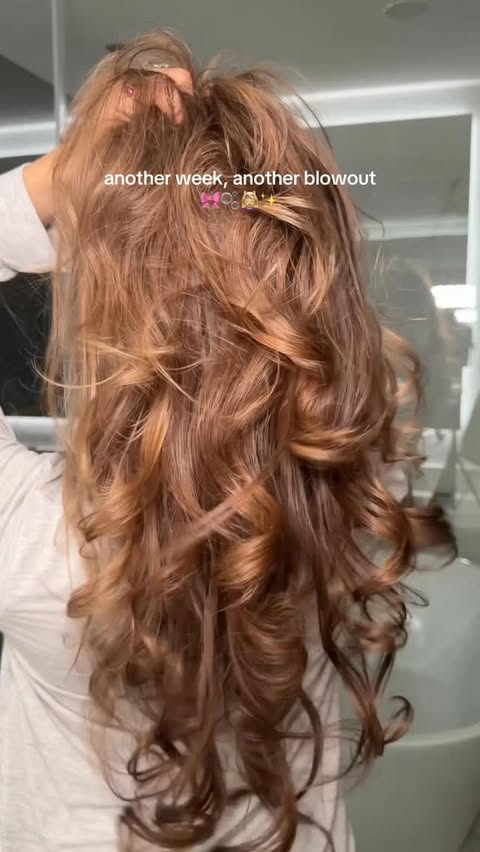 Instagram post by @kayla.ryan1 for MONDAY Haircare. Caption reads: [...] VOLUMINOUS blowouts 🙂‍↔️🫶🏼 using....