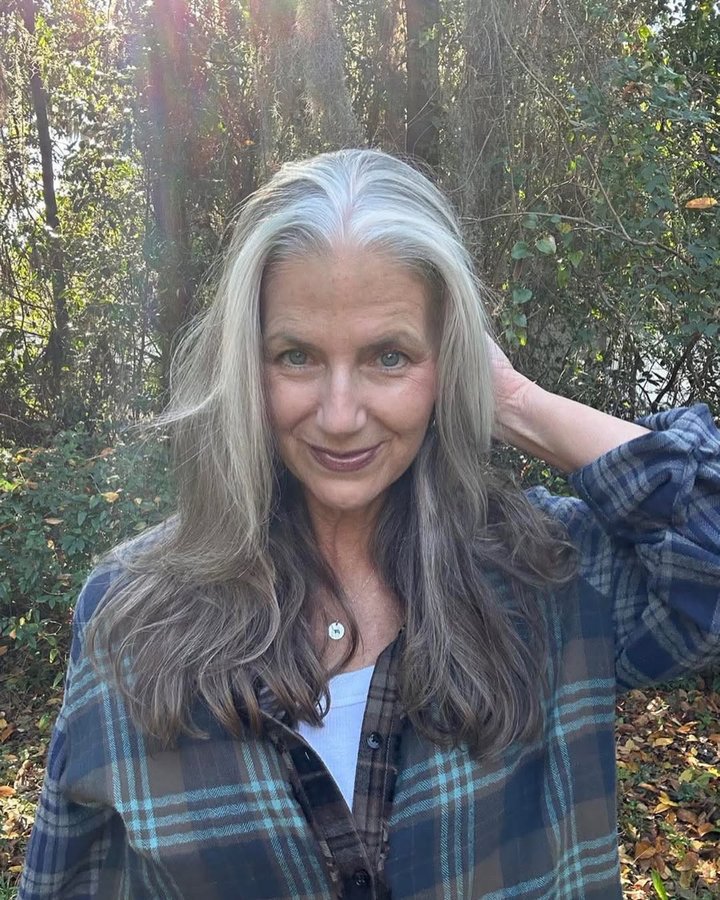 Instagram post by @margaretaginggrayfully for Natural Life. Caption reads: “Now and then it’s good to pause in our pursuit of....