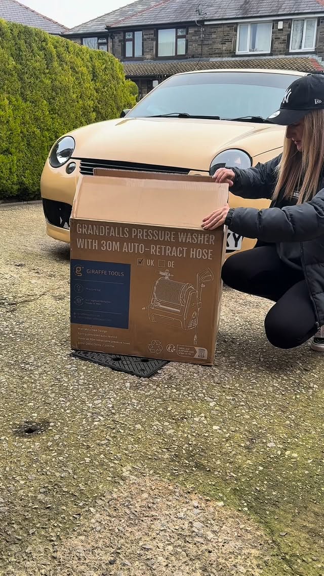 Instagram post by @lupo_jodie for Giraffe Tools. Caption reads: Thank you to @giraffetoolsuk for sending me this....