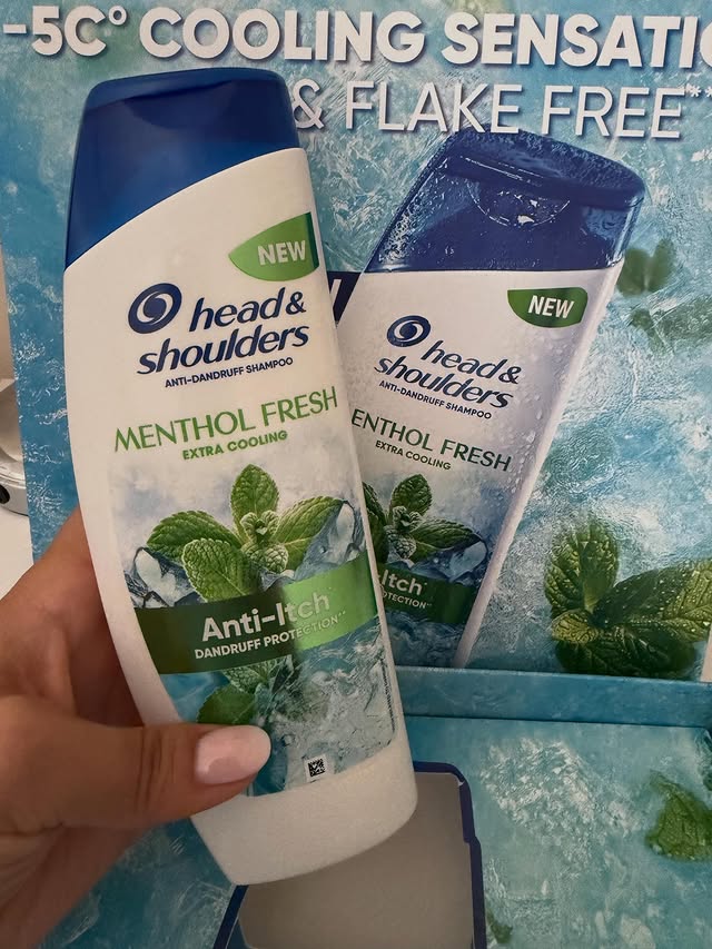 Instagram post by @emi_pro_reviewer for trnd. Caption reads: [...] feeling fresh and cleansed🌱☘️ Thank you....
